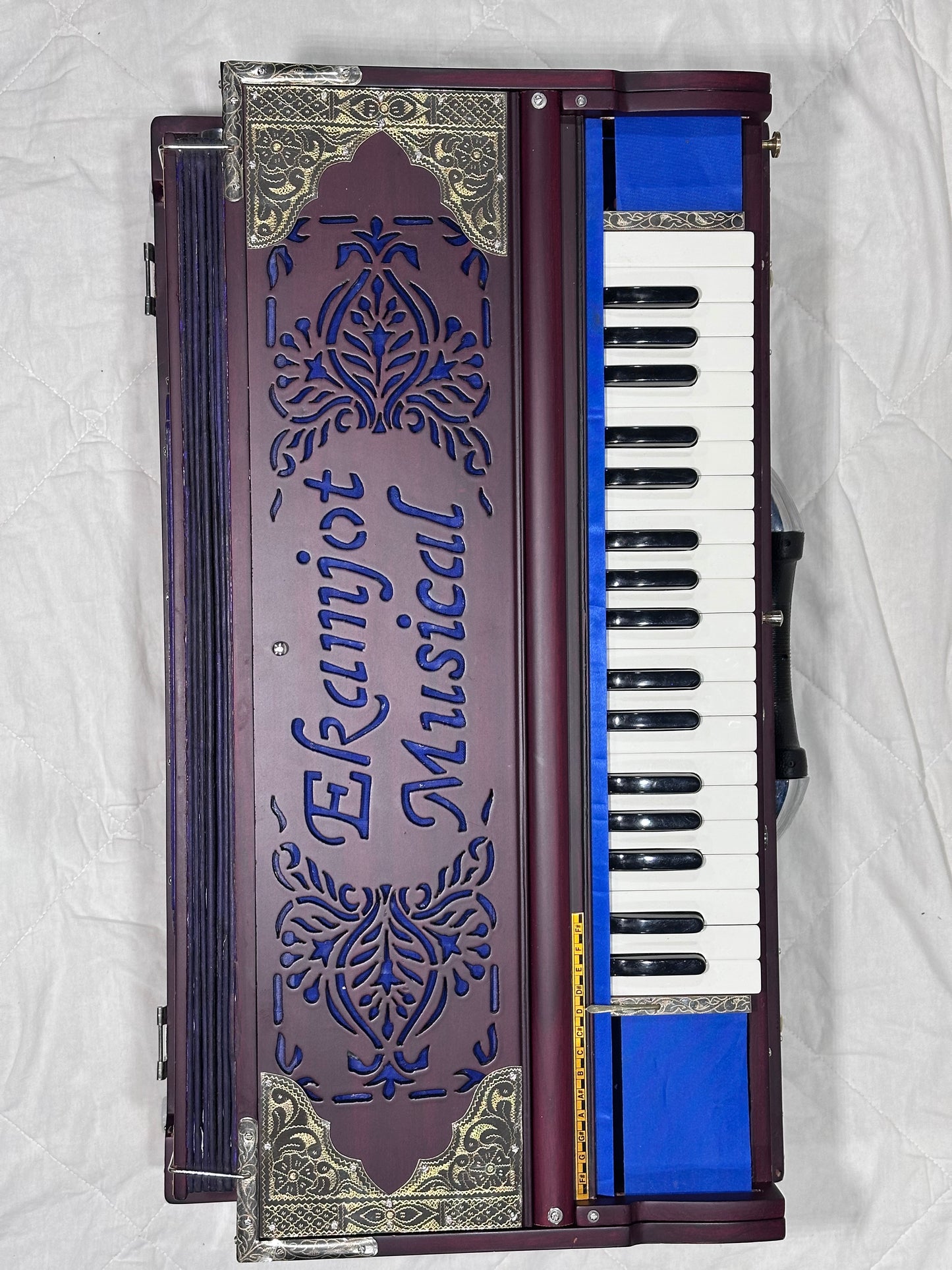 13 Scale Harmonium Ekamjot Musical