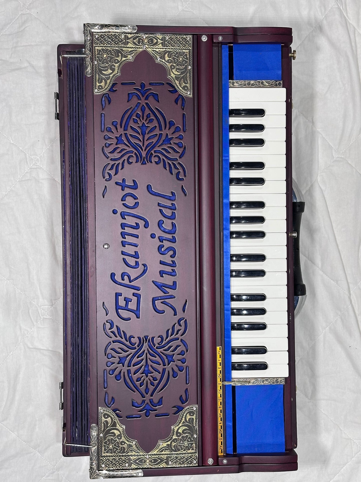 13 Scale Harmonium Ekamjot Musical