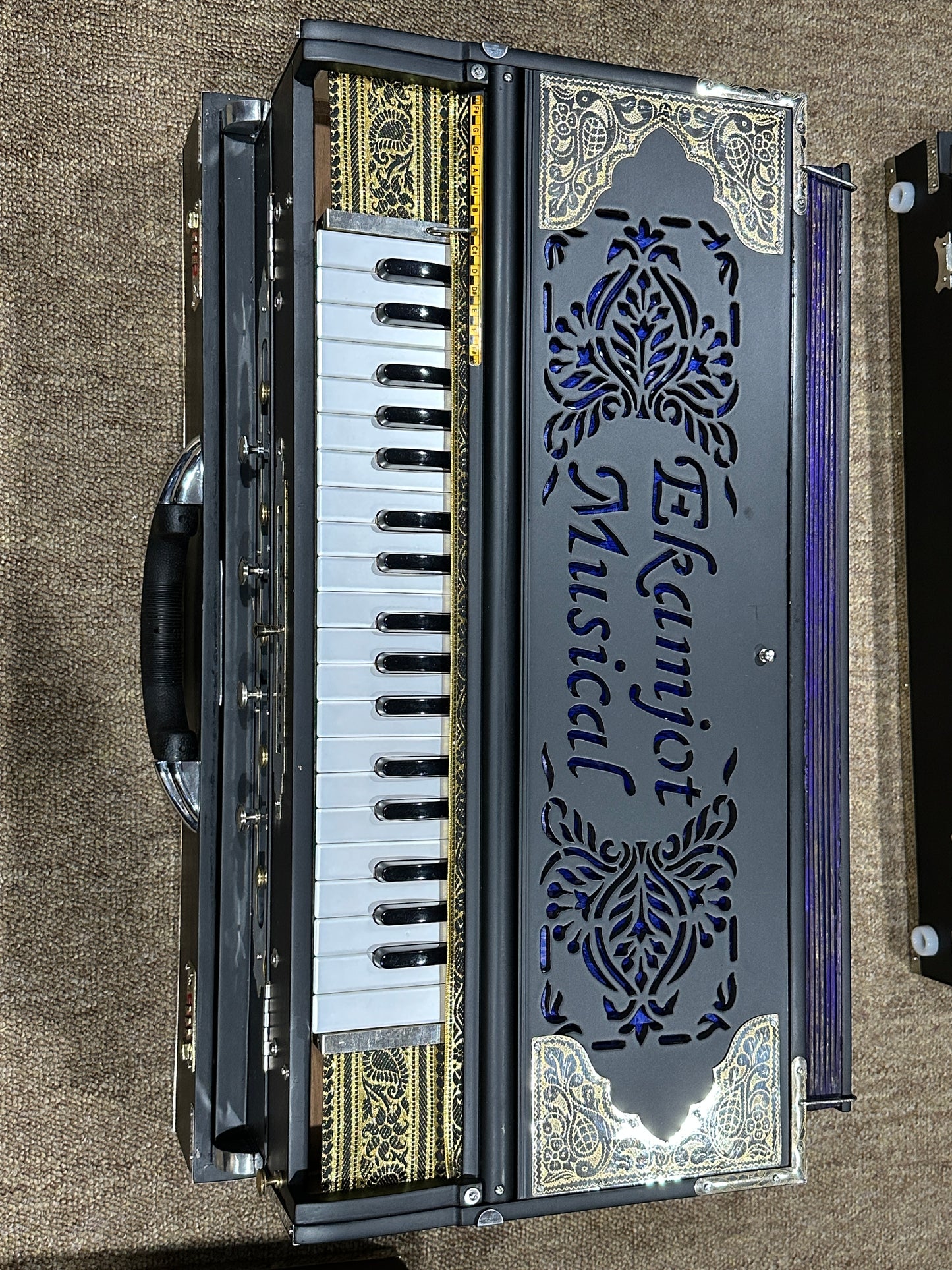 13 Scale Harmonium
